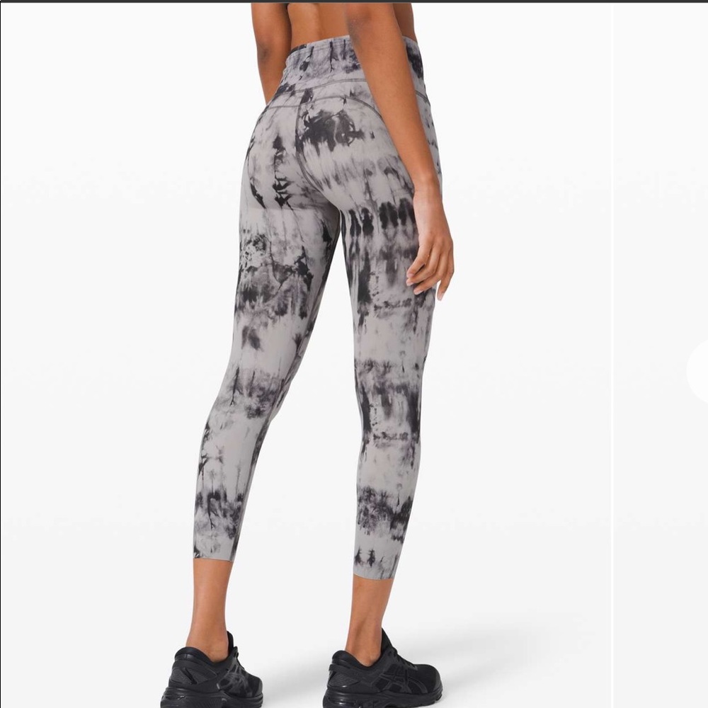 LULULEMON Fast Free Tight Gray Black Tie Dye 8